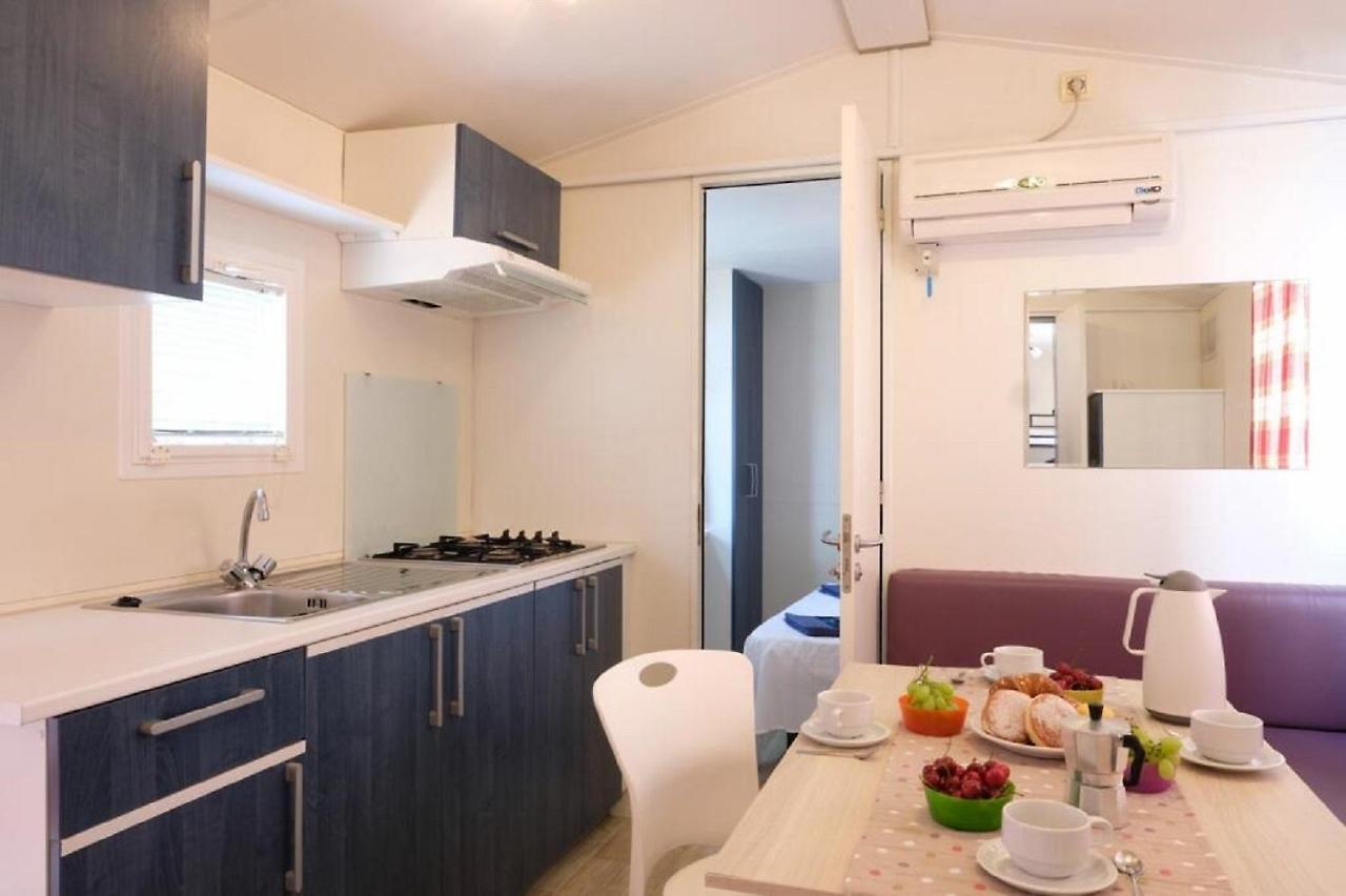 Happy Camp Mobile Homes In Camping Cisano San Vito Bardolino Exterior photo